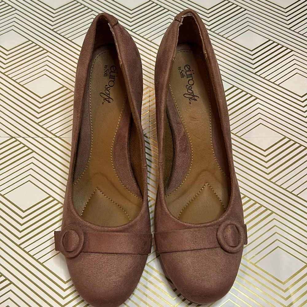 Eurosoft by Soft Frieda Mulberry Suede Heels with Buckle Women’s‎ Size 8 1/2M
